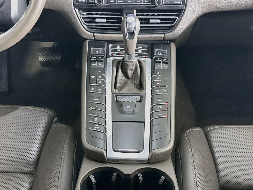 Certified 2020 Porsche Macan GTS AWD/4WD image 16
