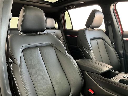 Used 2025 Jeep Wagoneer S Limited image 10