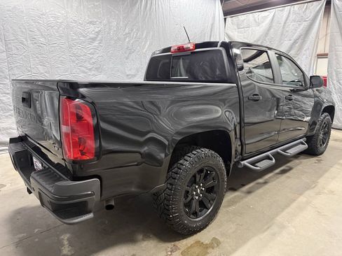 Used 2022 Chevrolet Colorado Z71 w/ Z71 Midnight Edition AWD/4WD image 6