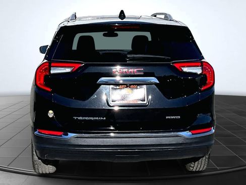 Used 2024 GMC Terrain SLT image 5