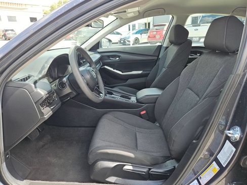 Used 2025 Honda Accord LX image 11