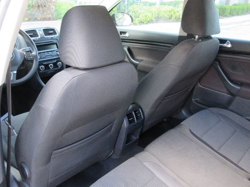 Used 2014 Volkswagen Jetta S image 13