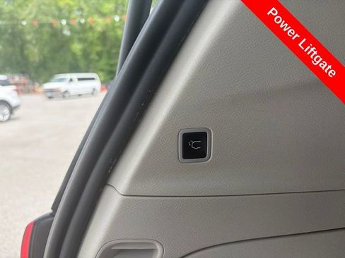 Used 2022 Chrysler Voyager LX FWD image 22