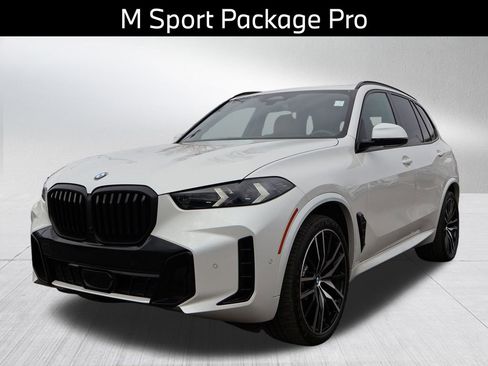 Certified 2024 BMW X5 xDrive40i w/ M Sport Package image 5