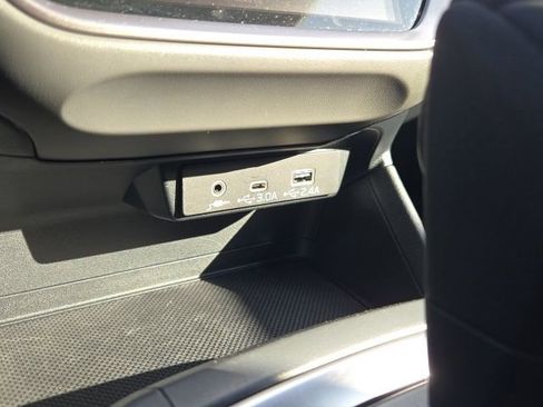 Certified 2025 Subaru Crosstrek 2.0i Premium image 18