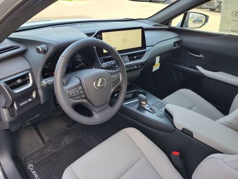 New 2026 Lexus UX 300h AWD image 18