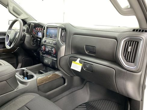 Used 2022 Chevrolet Silverado 1500 LT Trail Boss image 24