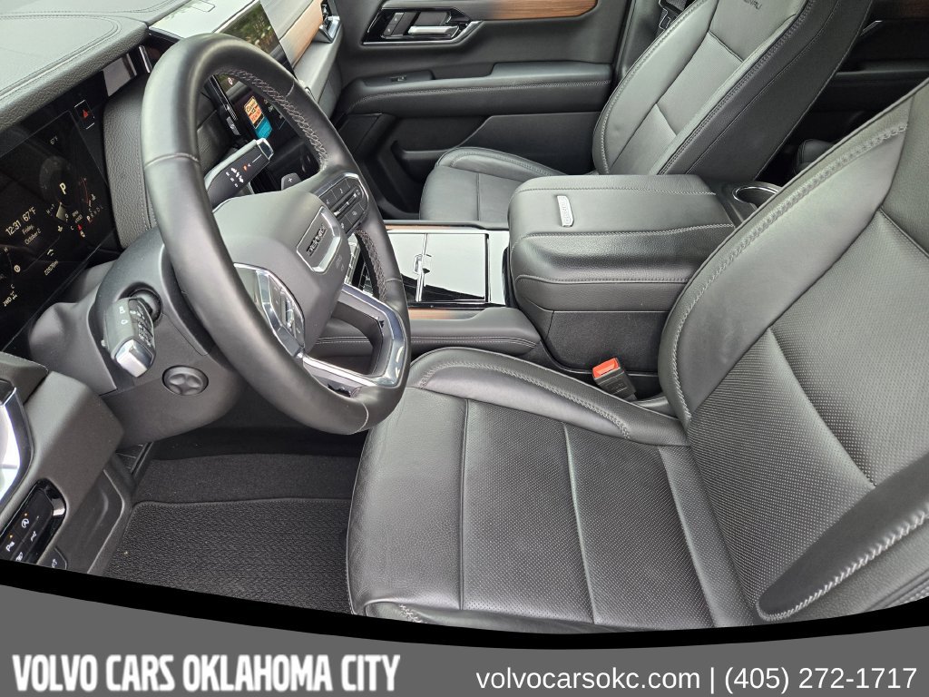 Used 2025 GMC Yukon XL Denali w/ Sun & Power Step Package AWD/4WD image 10