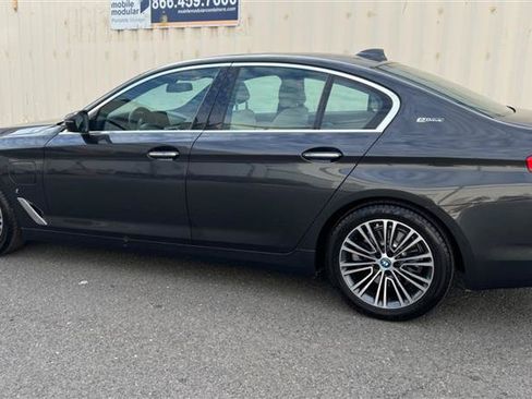 Used 2018 BMW 530e RWD image 8