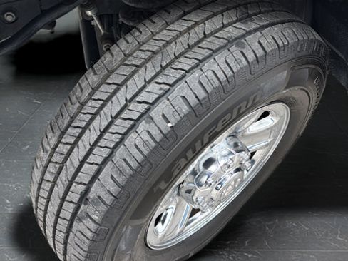 Used 2022 RAM 2500 Big Horn AWD/4WD image 36