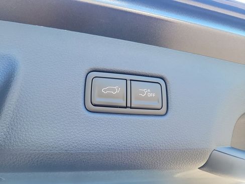 New 2026 Kia Carnival EX FWD image 15