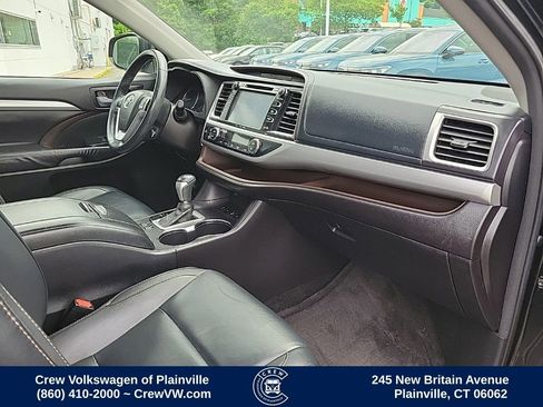 Used 2016 Toyota Highlander XLE AWD/4WD image 45