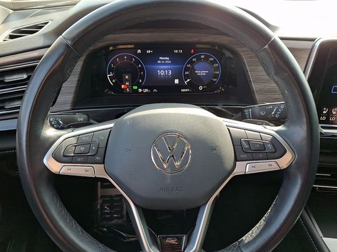 Used 2024 Volkswagen Atlas SEL Premium R-Line AWD/4WD image 17