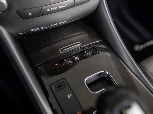 Used 2015 Lexus IS 250C image 35