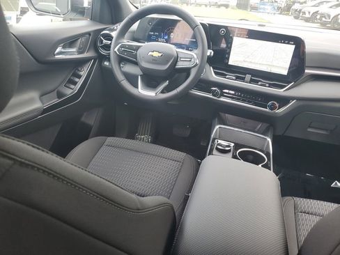 New 2026 Chevrolet Equinox LT w/ LPO, Floor Liner Package image 10