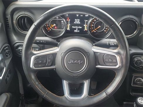 Used 2022 Jeep Gladiator Overland image 25