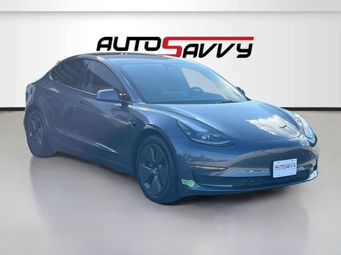 Used 2023 Tesla Model 3 Standard Range RWD image 2