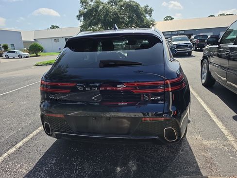 Used 2025 Genesis GV70 2.5T AWD/4WD image 4