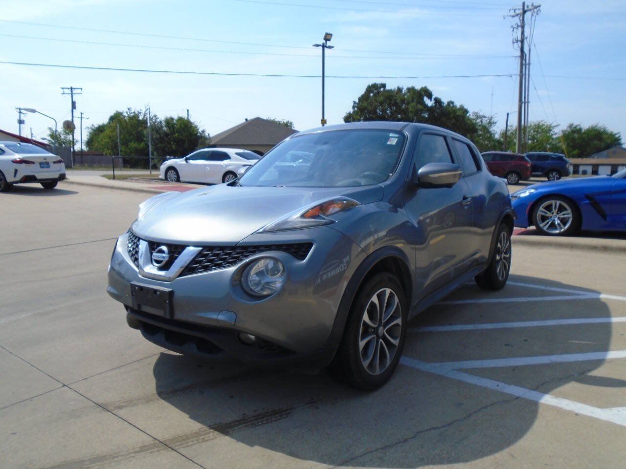 Used 2017 Nissan Juke SL FWD image 2