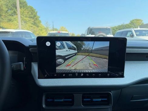 New 2025 Ford Maverick XLT w/ XLT Luxury Package image 11