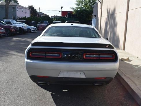 Used 2023 Dodge Challenger SXT image 7