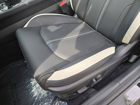 Certified 2025 Kia K5 GT-Line image 11