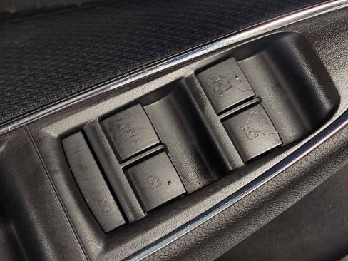 Used 2017 Chevrolet Cruze LT w/ Convenience Package image 27