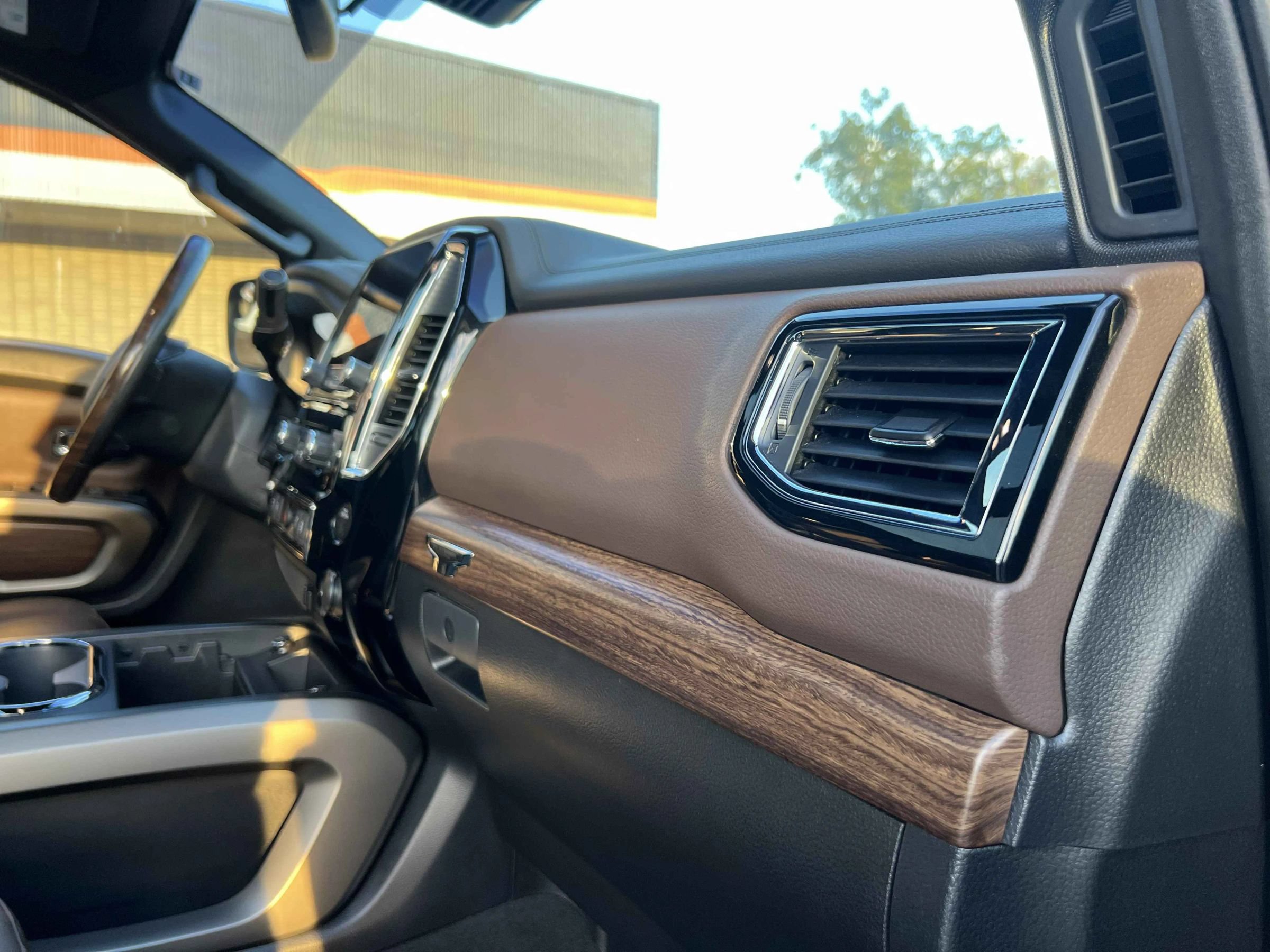 Used 2021 Nissan Titan Platinum Reserve w/ Moonroof Package RWD image 31