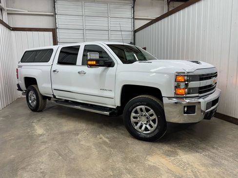 Used 2019 Chevrolet Silverado 2500 LTZ w/ Duramax Plus Package image 9