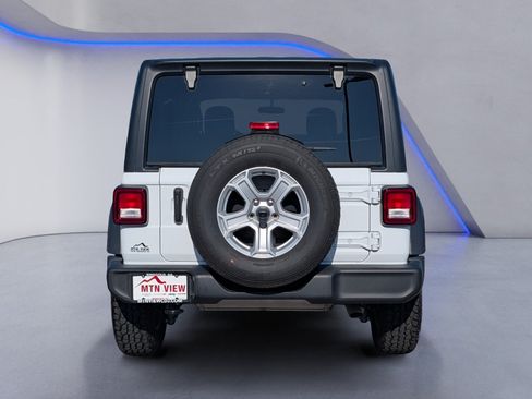 Used 2022 Jeep Wrangler Unlimited Sport AWD/4WD image 8