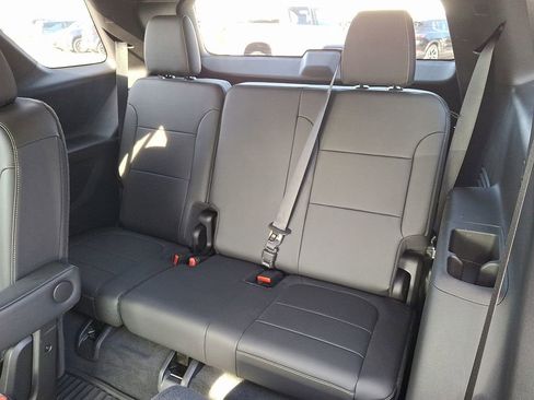 Certified 2023 Chevrolet Traverse LT image 11