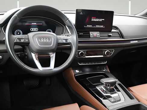Used 2021 Audi Q5 Prestige AWD/4WD image 7