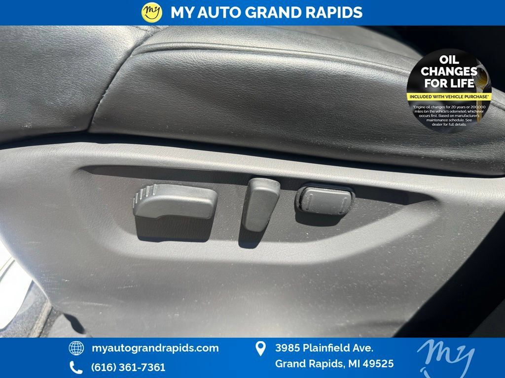 Used 2024 Nissan Armada SV AWD/4WD image 12