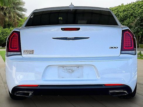 Used 2021 Chrysler 300 Touring w/ Sport Appearance Package RWD image 3