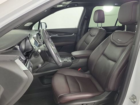 Certified 2024 Cadillac XT6 Premium Luxury w/ LPO, Floor Liner Package AWD/4WD image 18