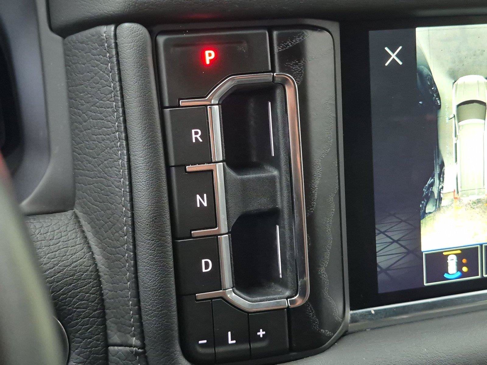 Used 2024 GMC Yukon Denali RWD image 22