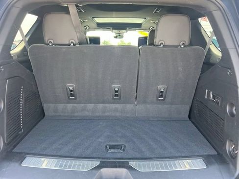Used 2023 Chevrolet Tahoe Premier w/ Advanced Technology Package AWD/4WD image 17