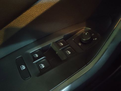 Used 2019 Volkswagen Jetta R-Line FWD image 27