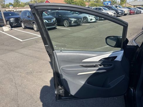 Used 2020 Chevrolet Bolt LT image 13