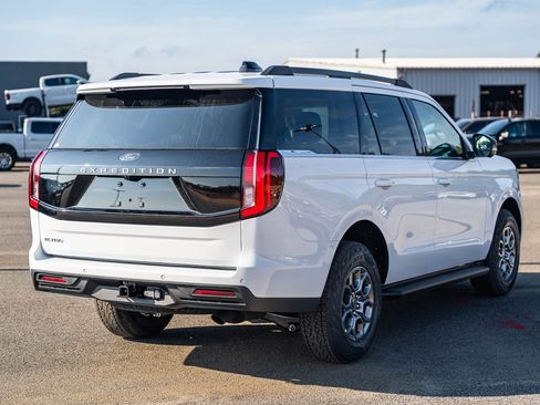 New 2026 Ford Expedition Active image 4