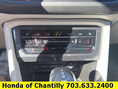 Used 2022 Volkswagen Tiguan SE AWD/4WD image 17