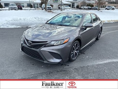 Used 2020 Toyota Camry SE w/ Convenience Package image 17