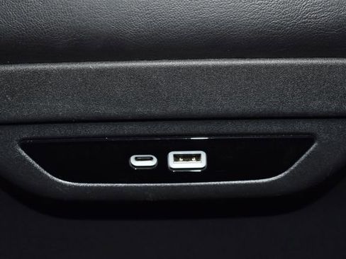 Certified 2025 Chrysler Pacifica Select image 31