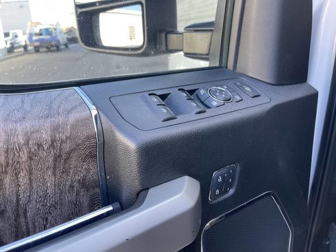 Used 2019 Ford F350 Lariat w/ Lariat Ultimate Package image 16