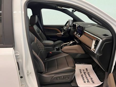 Certified 2025 GMC Canyon Denali AWD/4WD image 11