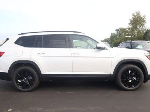 New 2026 Volkswagen Atlas SE image 5