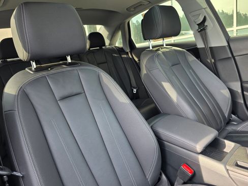 Used 2020 Audi A4 2.0T Premium Plus w/ Premium Plus Package image 3