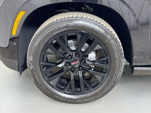 New 2026 GMC Yukon Denali w/ Denali Reserve Package AWD/4WD image 19