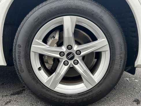 Used 2021 Audi Q5 Premium w/ Convenience Package image 13