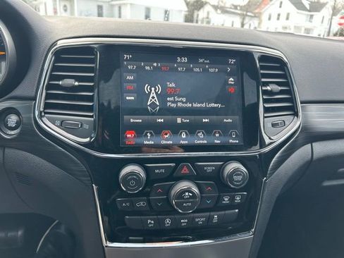 Used 2019 Jeep Grand Cherokee Altitude image 23